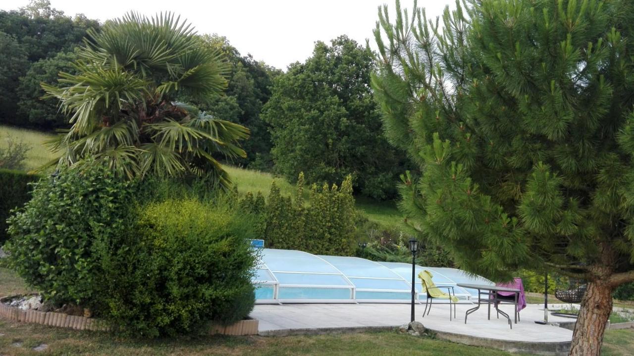 Misaka Jouy-sur-Eure Exterior foto